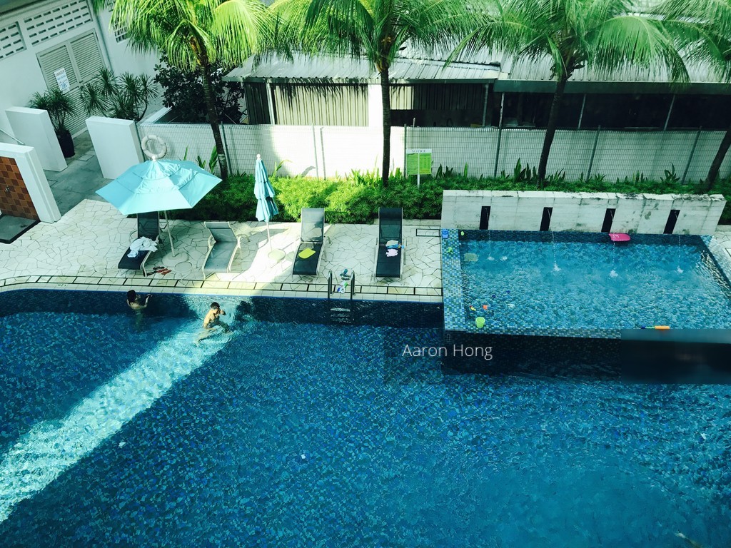 Mera East thumbnail photo